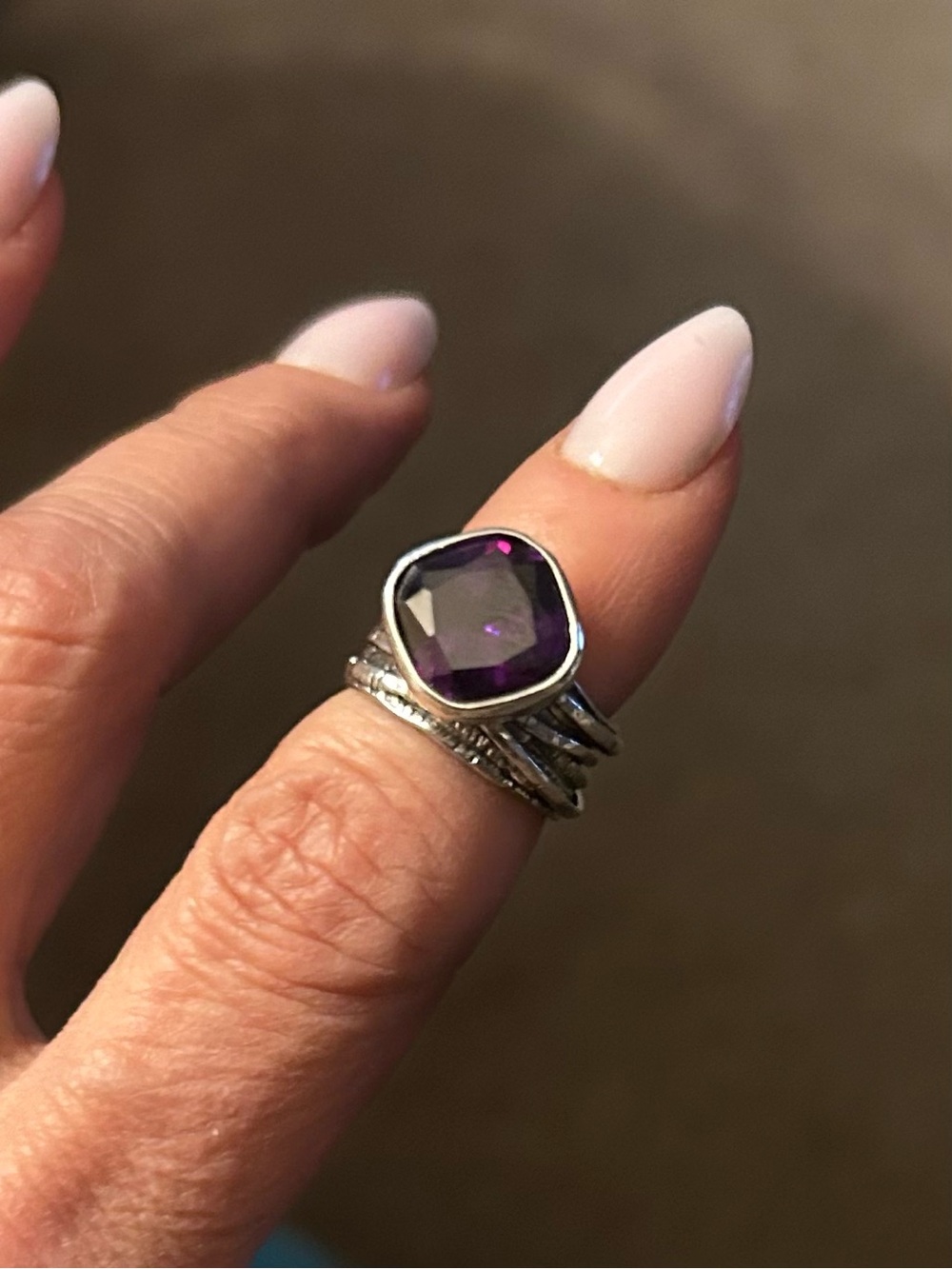 Size 6 Silpada Sterling Silver Ring with Deep Purple amethyst Gem. STUNNING💜💜